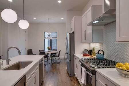 The Kora - Rooftop Luxury In Nashville'S Gulch Exteriör bild